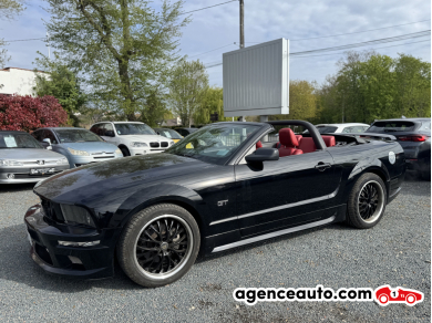 Ford Mustang Convertible — 23