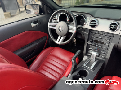 Ford Mustang Convertible — 14
