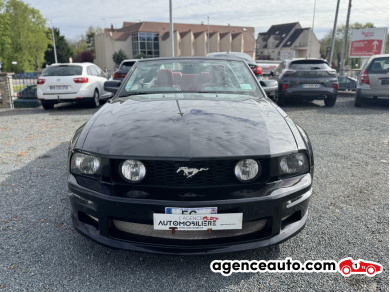 Ford Mustang Convertible — 9