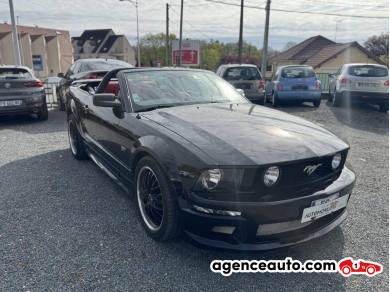 Ford Mustang Convertible — 21