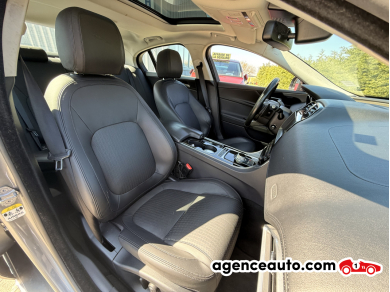 Jaguar XE — 10
