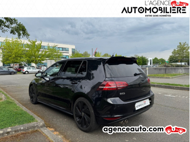 Volkswagen Golf — 5