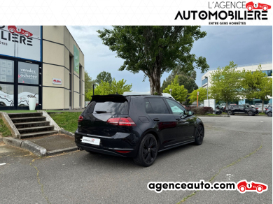 Volkswagen Golf — 3