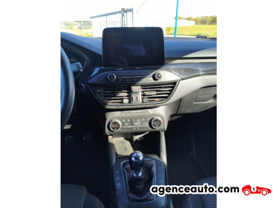 Ford Focus SW — 24