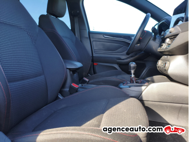 Ford Focus SW — 15