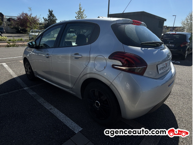 Peugeot 208 — 5