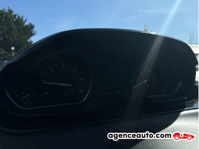 Peugeot 208 — 9