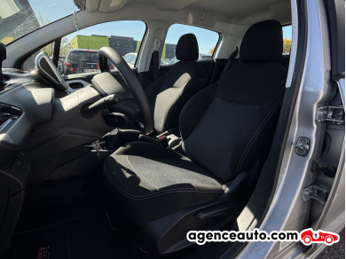 Peugeot 208 — 10