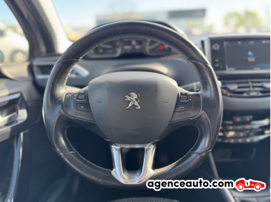 Peugeot 208 — 12