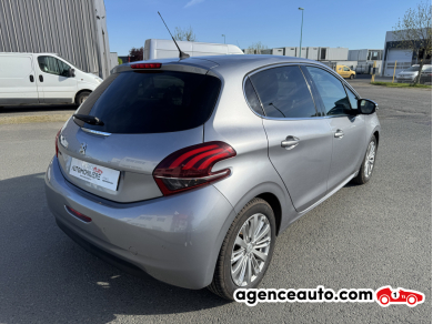 Peugeot 208 — 5