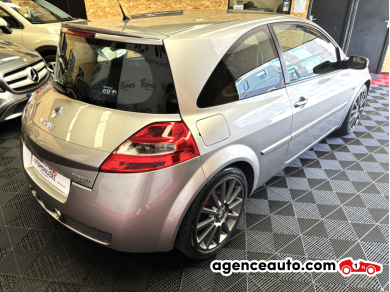 Renault Megane — 5