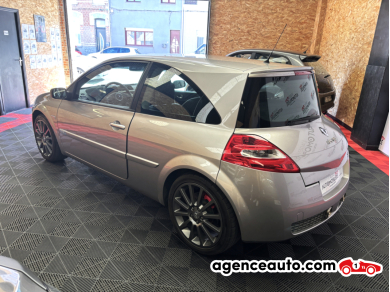 Renault Megane — 7