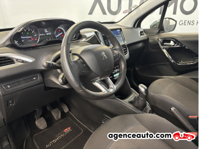 Peugeot 208 — 11