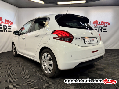 Peugeot 208 — 7