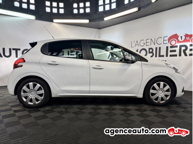 Peugeot 208 — 4