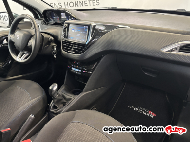 Peugeot 208 — 13