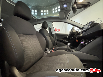 Peugeot 208 — 14