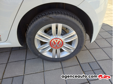 Volkswagen Volkswagen Up! — 24