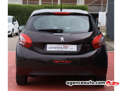 Peugeot 208 — 6