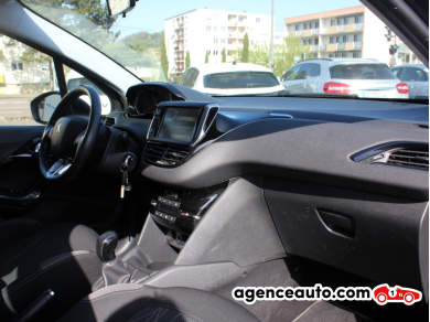 Peugeot 208 — 15