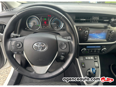 Toyota Auris — 9