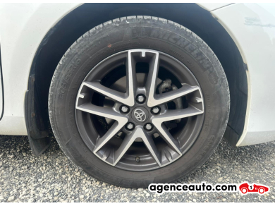 Toyota Auris — 25