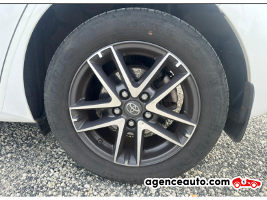 Toyota Auris — 28