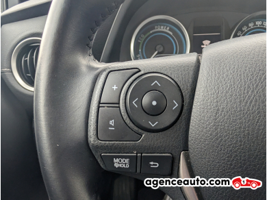 Toyota Auris — 11