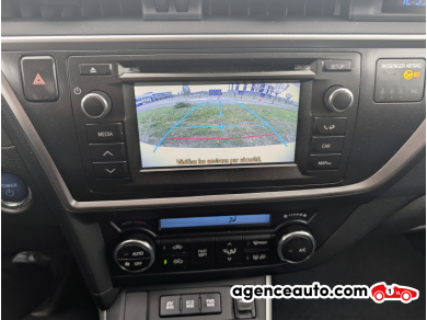 Toyota Auris — 17