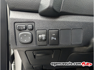 Toyota Auris — 13