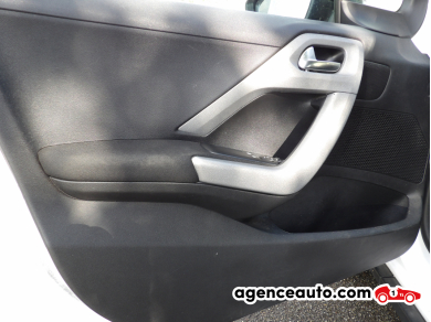 Peugeot 2008 — 8
