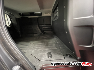 Land Rover Defender — 18
