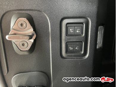 Land Rover Defender — 39
