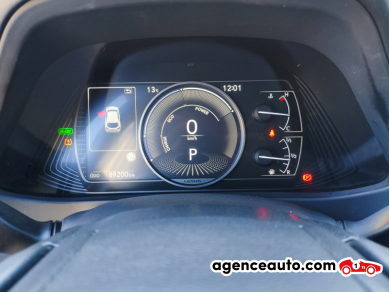 Lexus UX — 13