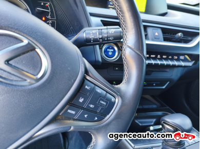 Lexus UX — 15