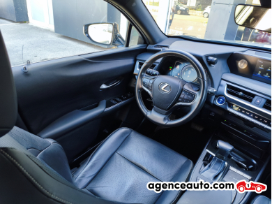 Lexus UX — 11