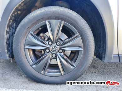 Lexus UX — 32