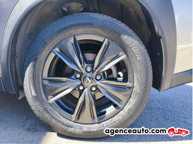 Lexus UX — 33