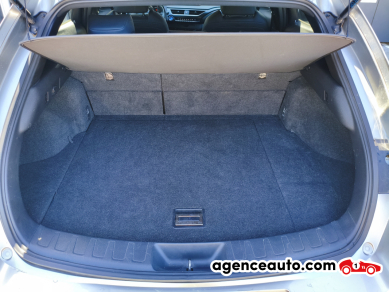 Lexus UX — 25