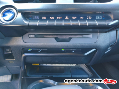 Lexus UX — 18