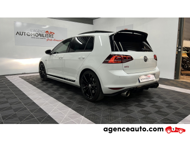 Volkswagen Golf — 4