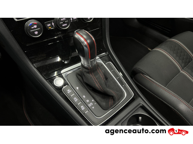 Volkswagen Golf — 32