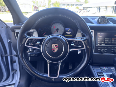 Porsche Macan — 12