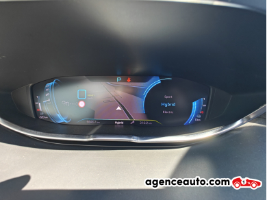 Peugeot 3008 HYbrid4 — 33