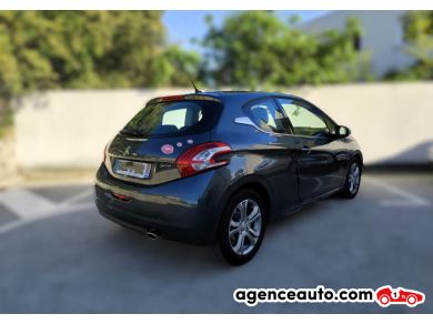 Peugeot 208 — 5