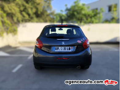Peugeot 208 — 4