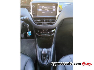 Peugeot 208 — 19