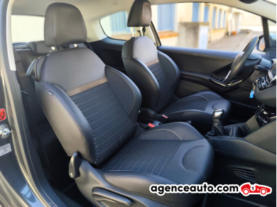 Peugeot 208 — 12