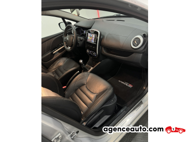 Renault Clio — 12