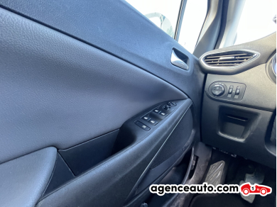 Opel Crossland x — 23